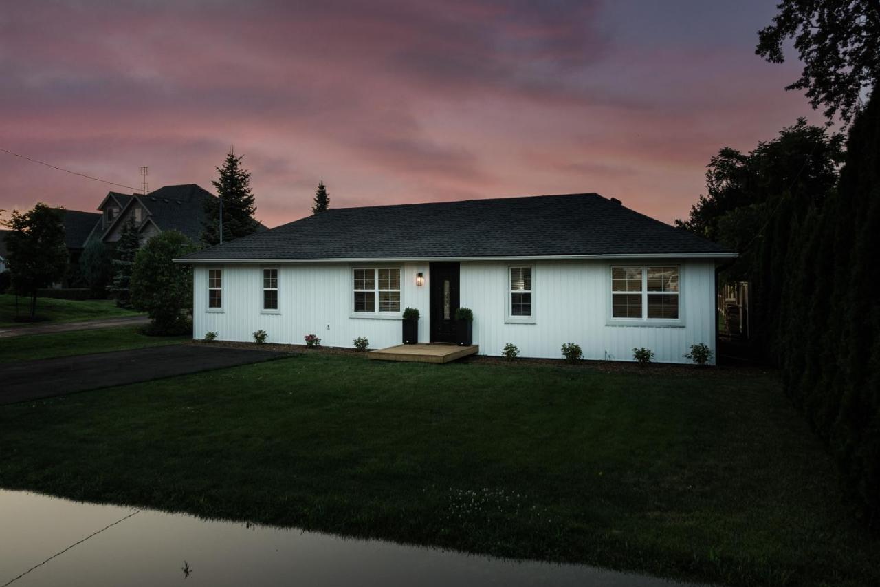The Little White Haus Villa Niagara-on-the-Lake Exteriör bild